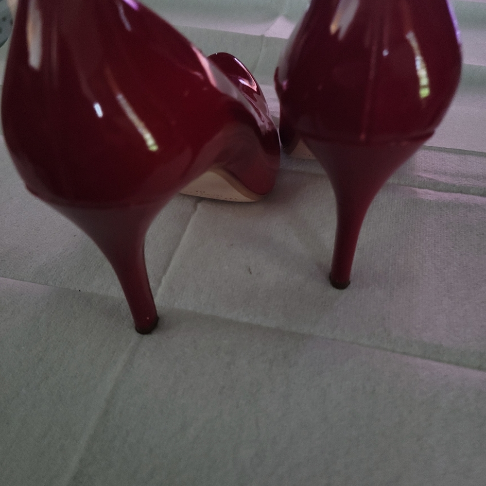 SHOES - Picture 3 of 5